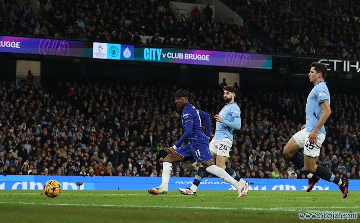 Dùng tân binh người Uzbekistan， Man City đánh bại Chelsea - Ảnh 2.