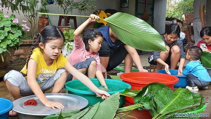 Tết đoàn viên， hiếu đễ， sum vầy; nhưng Tết cũng để nghỉ ngơi， thế nên phải hài hòa cũ - mới - Ảnh 1.